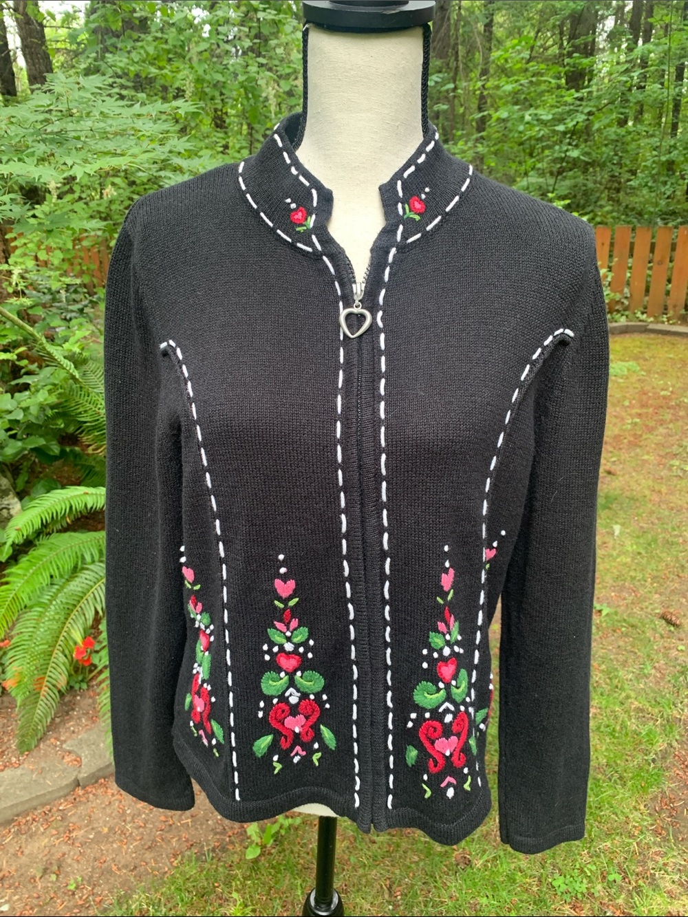 Orvis Vintage Nordic Ramie Floral Embroidered Zip Cardigan Sseayer
